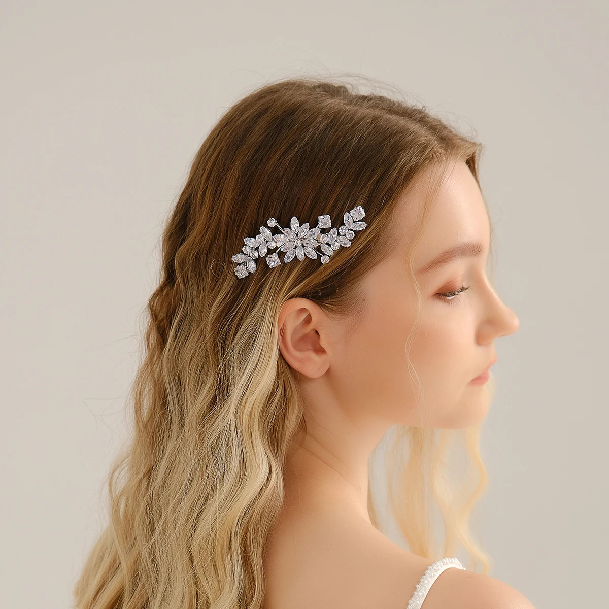 Dina Rhinestone Side flower Hair Clip