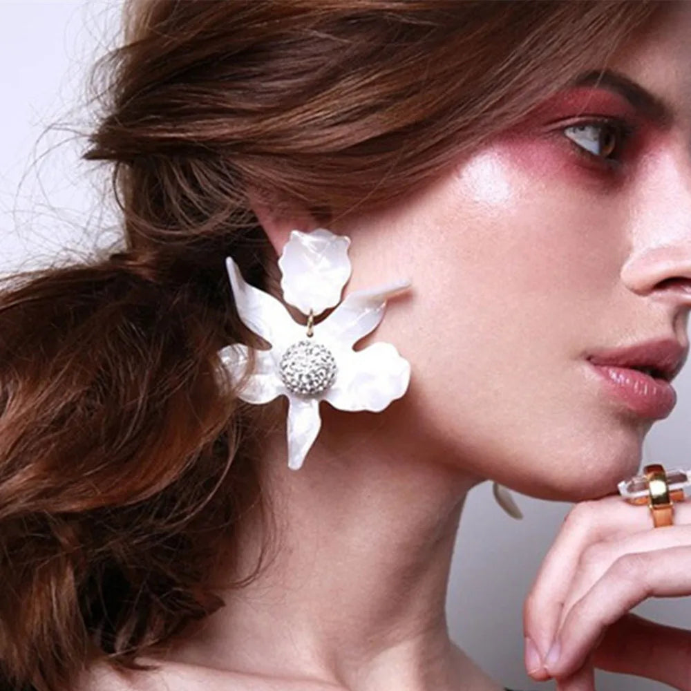 Creme Flower earrings